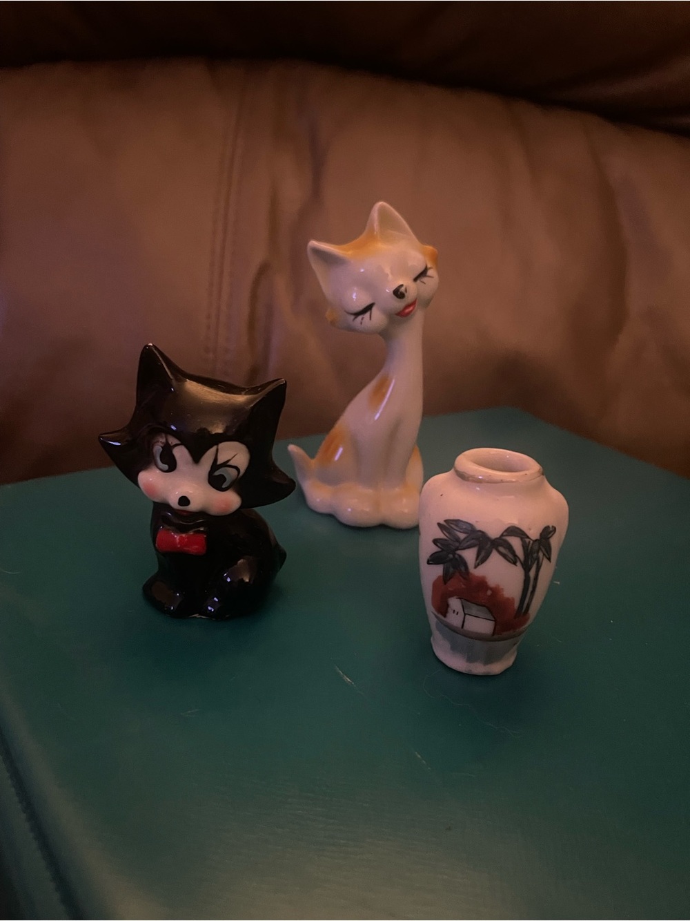 Ceramic Cat Figurine Set - Japanese
